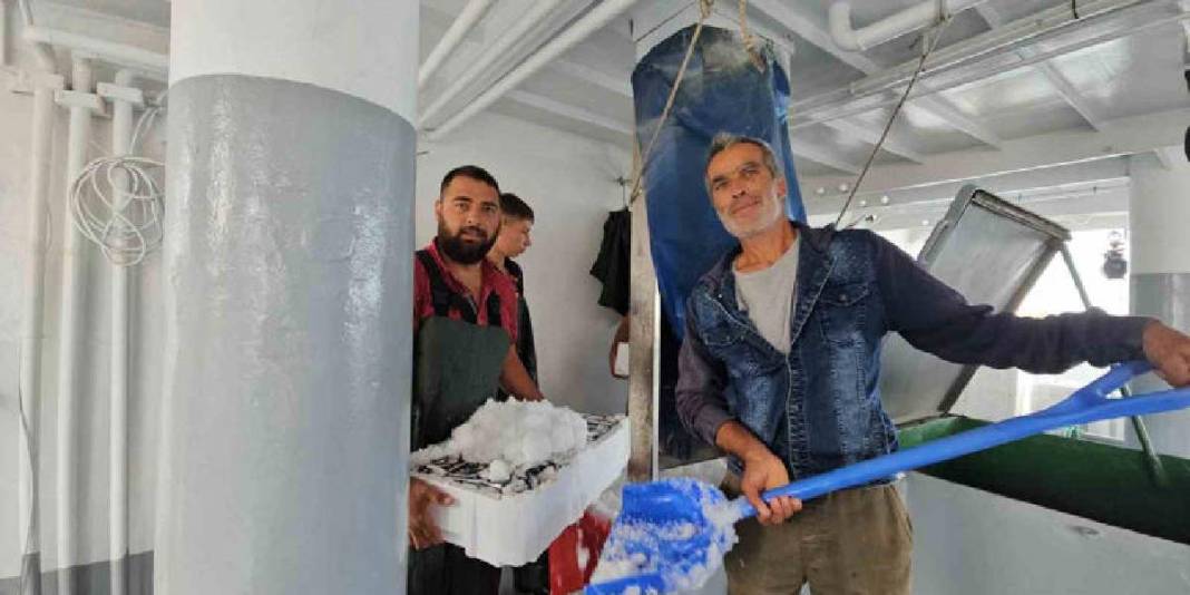 ‘Vira Bismillah’ denildi, sezon açıldı! 24 saatlik deniz yolculuğu başladı: 1 ay sonra fiyatlar düşecek 1